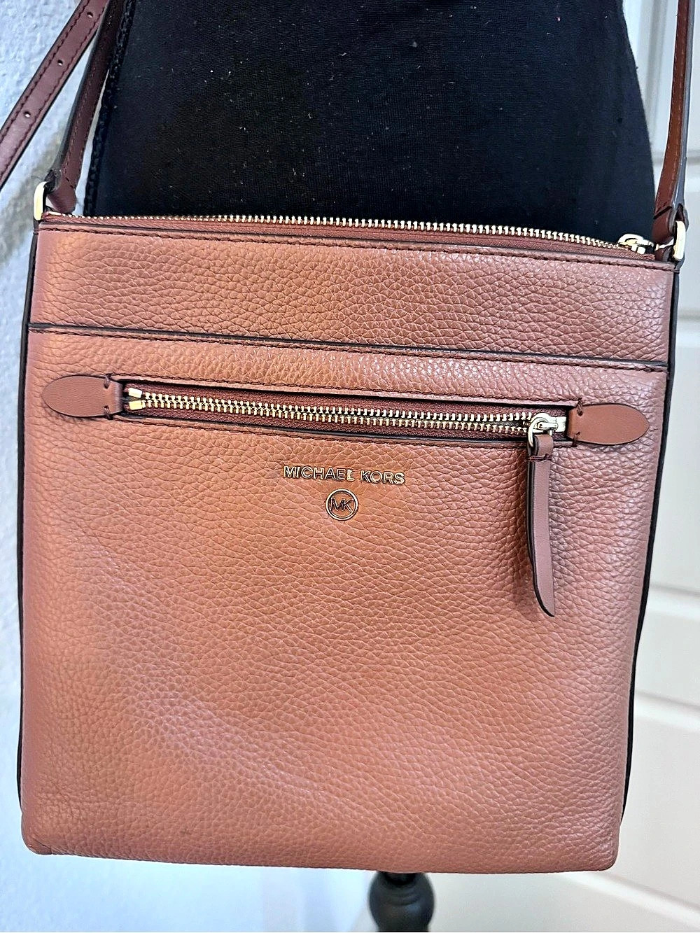 Michael Kors Jet Set Large Pebbled Leather Flat Crossbody Bag Brown - Picture 4 of 7